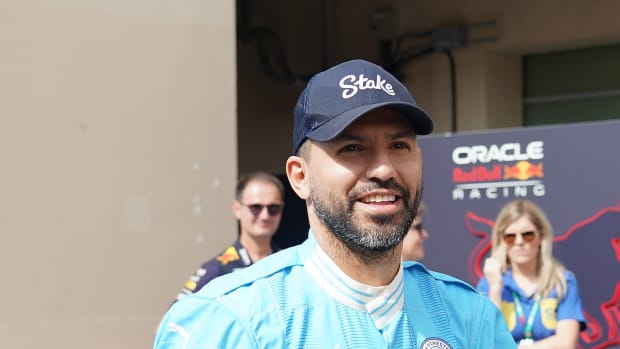 Sergio ‘Kun’ Agüero estuvo en el GP de Abu Dabi 2023, vistiendo un traje de piloto de F1. 